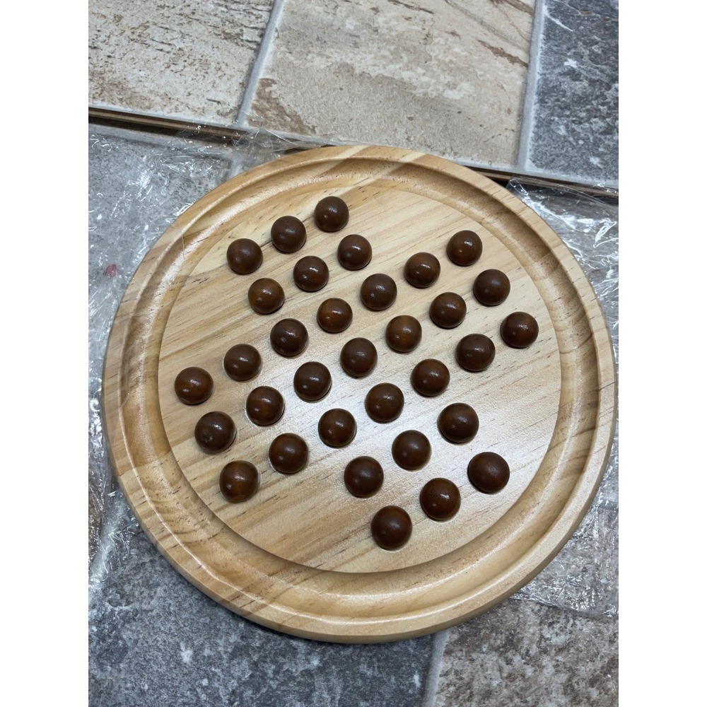 Vintage Style Wooden Peg Solitaire Board Game 9 Inch Round with 33 Marbles - Picture 3 of 5